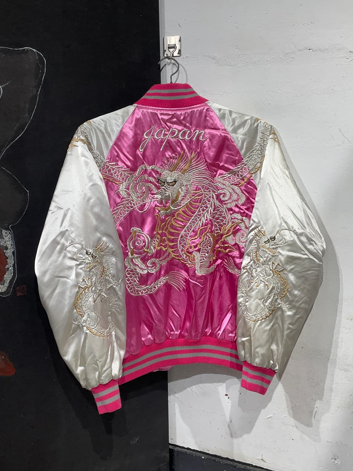 JPN 일본빈티지 핑크 대장급 용 자수 스카잔 빅로고 스카쟌 상품이미지2