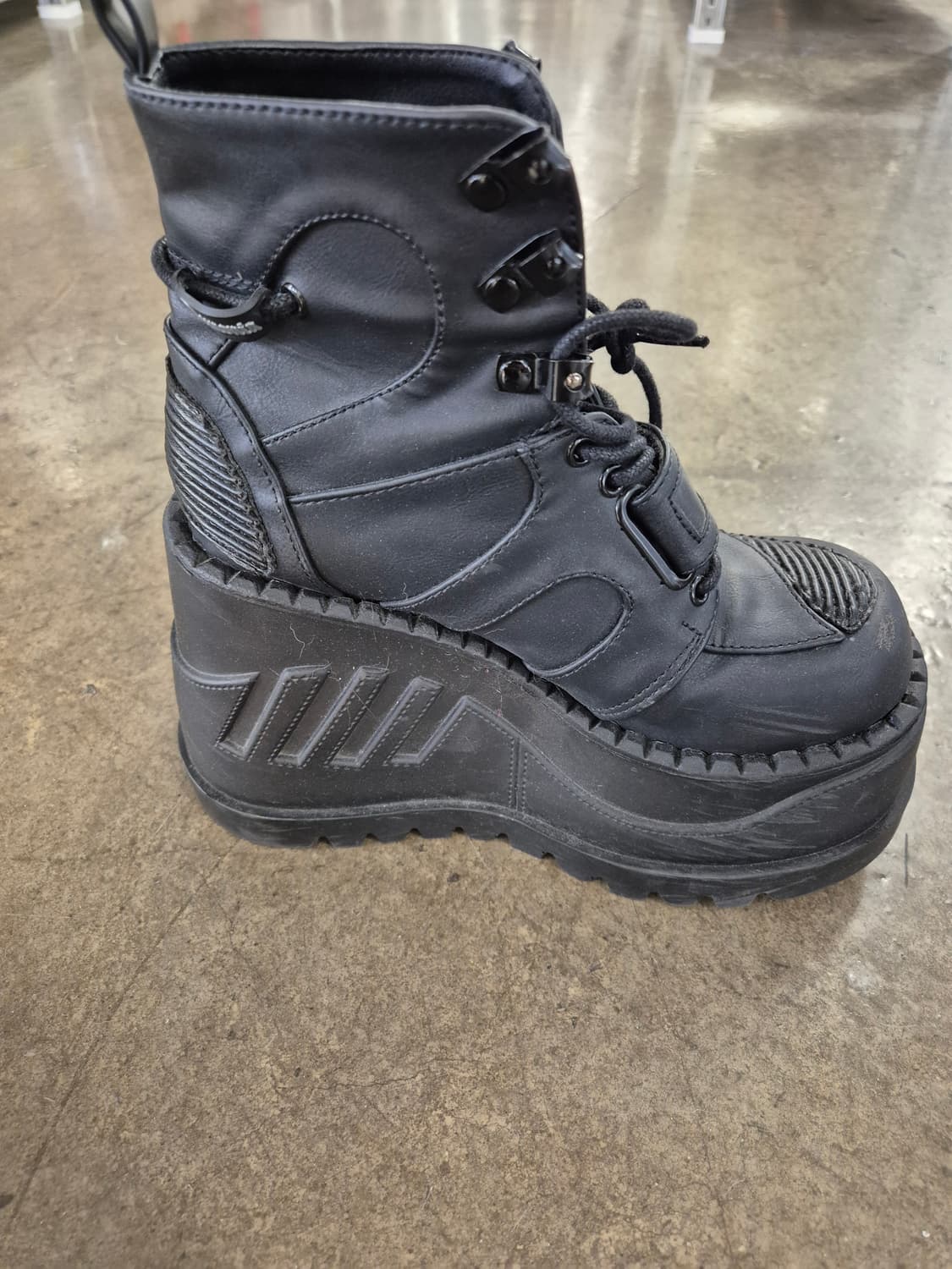 데모니아 STOMP-13 블랙 플랫폼 워커 240 상품이미지5