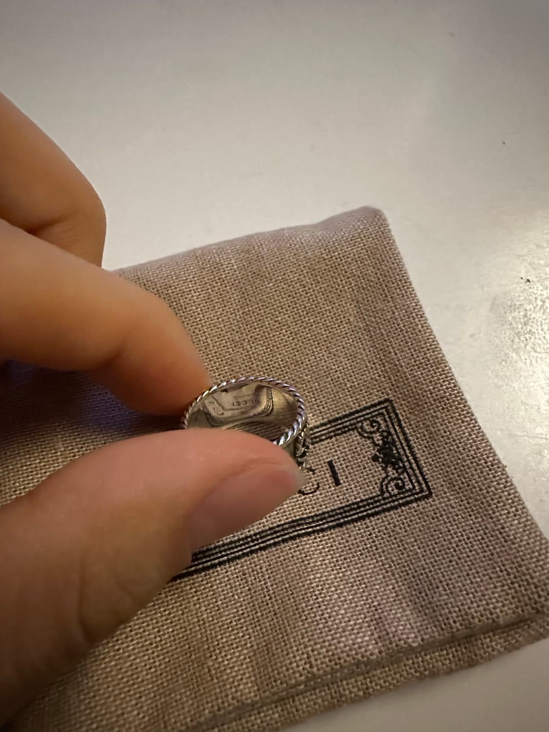 구찌 더블G 에이지드 피니쉬 링 11호 상품이미지3