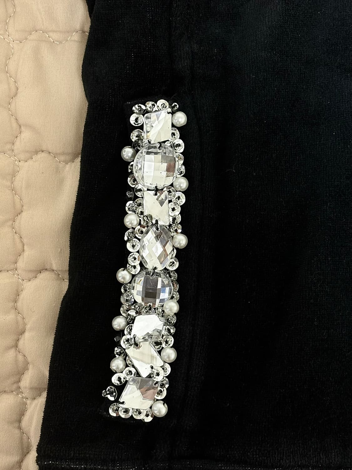 라디, 쥬시꾸뛰르 슬림핏 벨벳 후드집업 갸루 상품이미지4