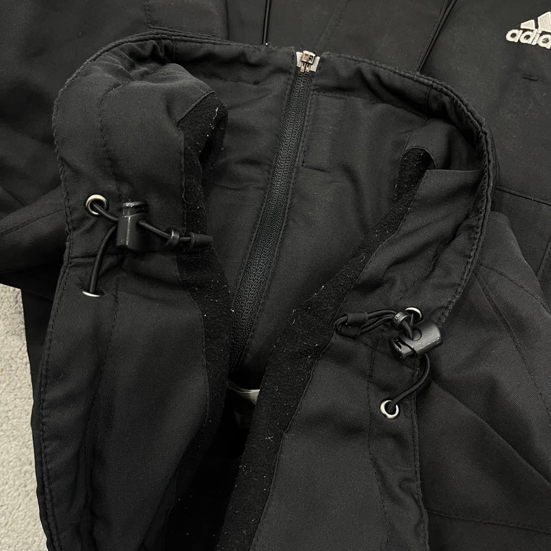 85 아디다스 여성 후드 바람막이 상품이미지4