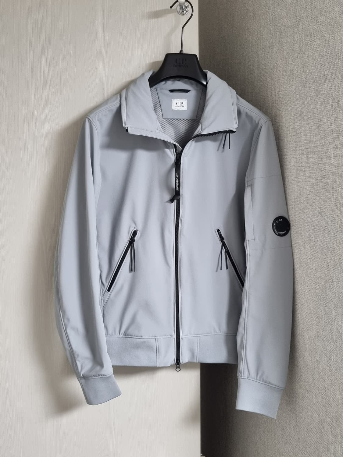 cp컴퍼니 쉘 바람막이 상품이미지1