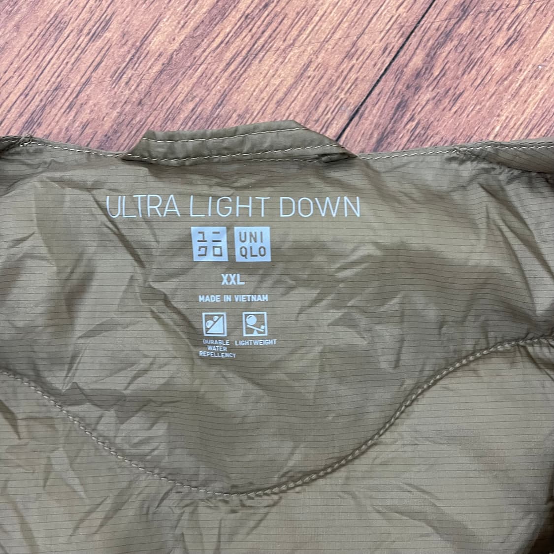 유니클로 경량 패딩조끼 상품이미지2
