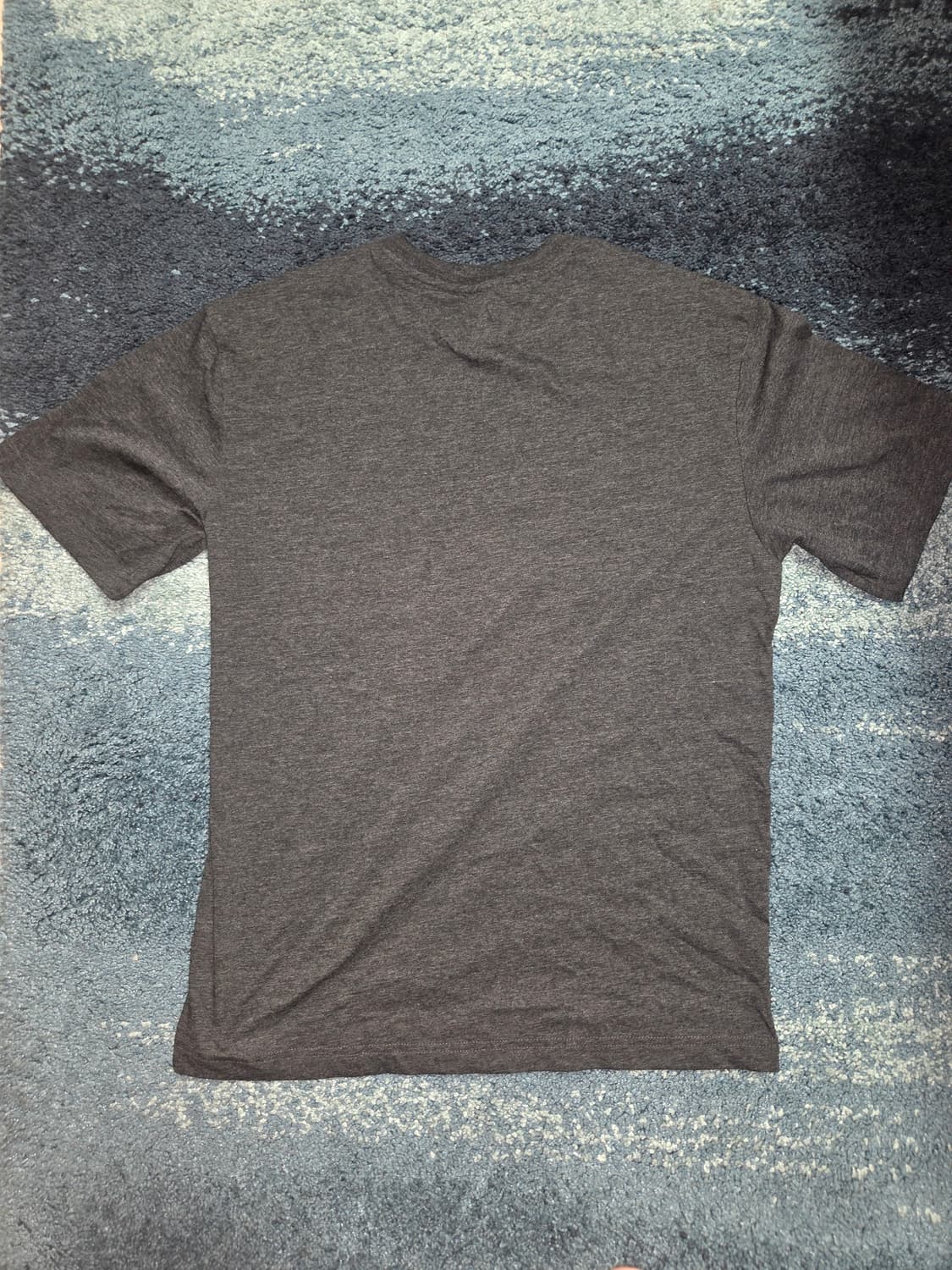 (구매시 덤) GUESS 반팔티 l 상품이미지2