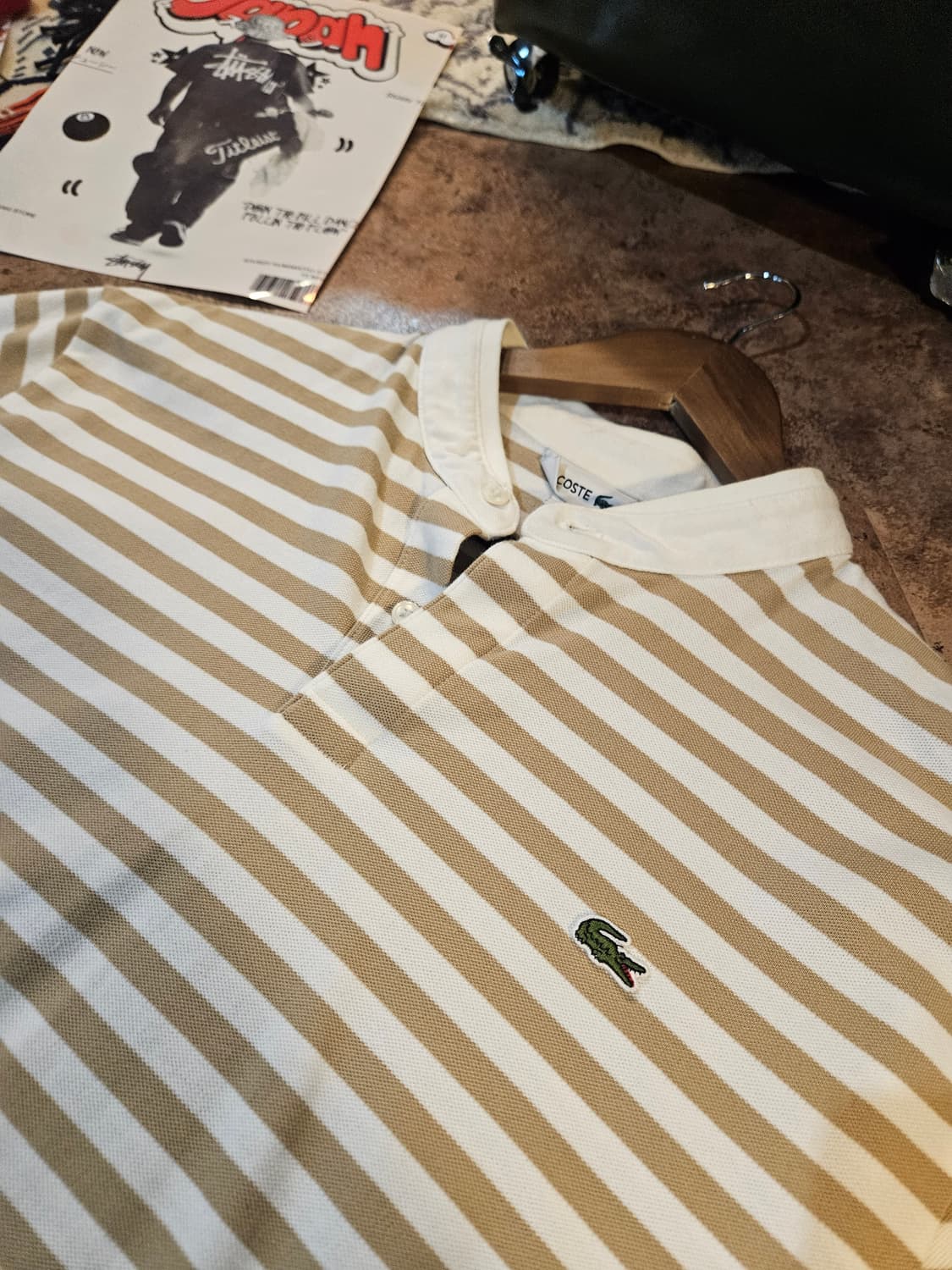 라코스테(LACOSTE)의 스트라이프 헨리넥 반팔 티셔츠 상품이미지2