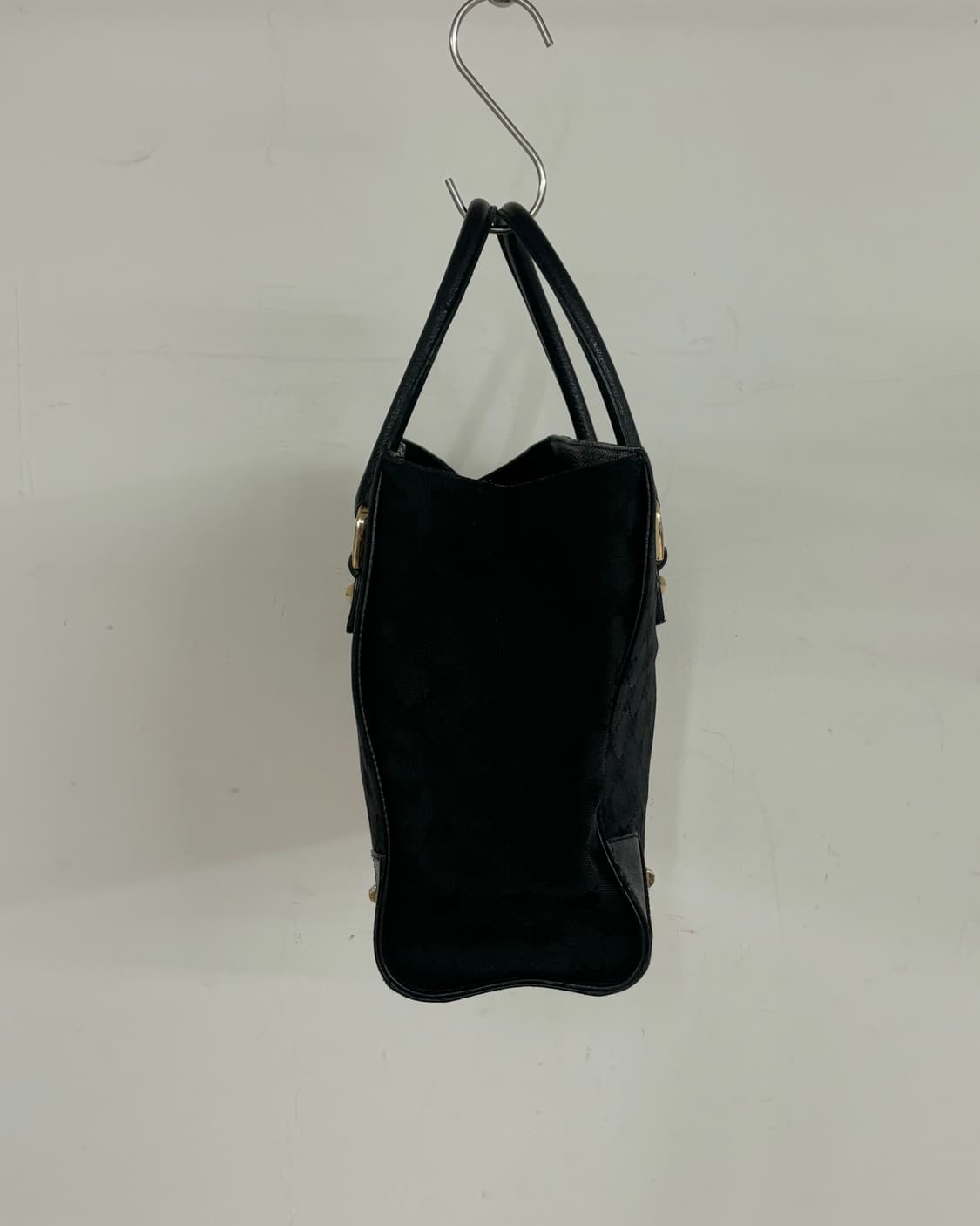 구찌 블랙 cc 캔버스 네일헤드 핸드백 상품이미지5