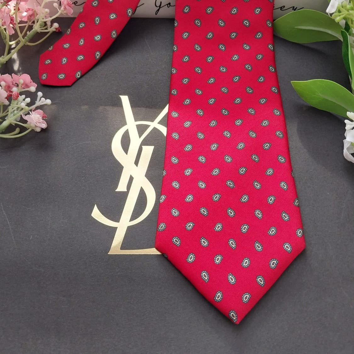 입생로랑 실크 레드 페이즐리 패턴 넥타이 8.7cm A+등급 K1868
 상품이미지4