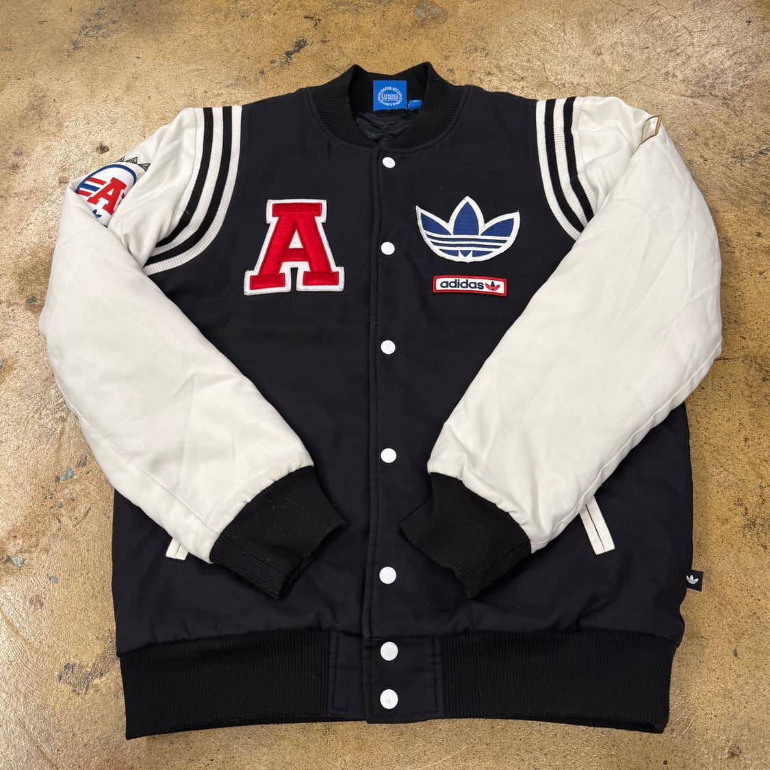 아디다스 빅로고 패치 바시티 자켓 점퍼 100 상품이미지2