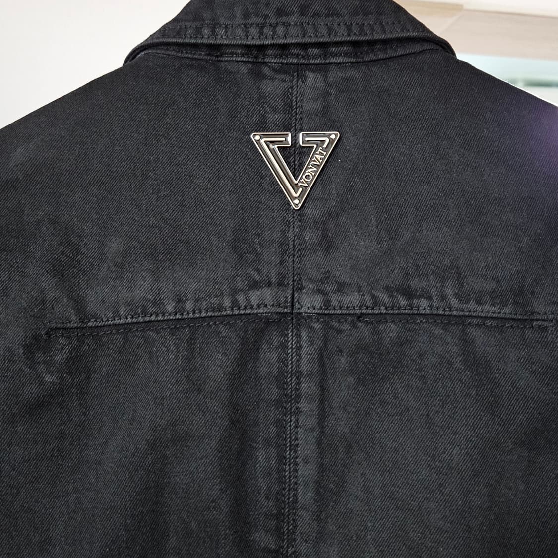 본바트 블랙 코티드 데님자켓 상품이미지2