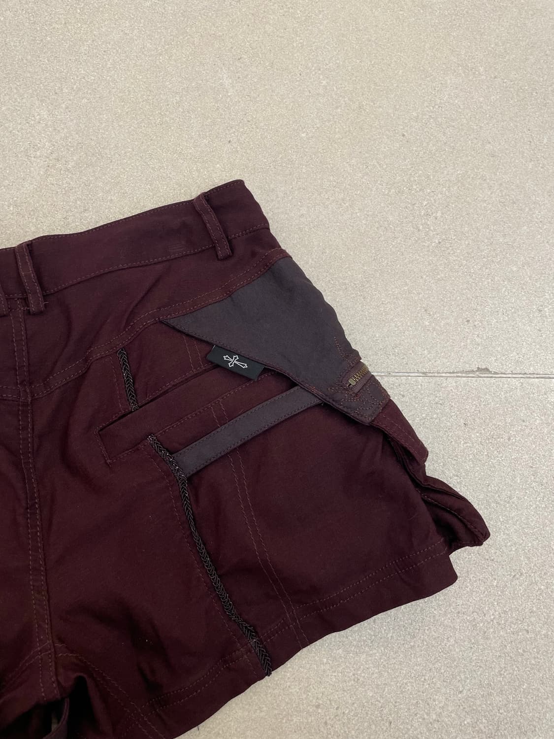 오즈온 버건디 고딕 숏팬츠 상품이미지6