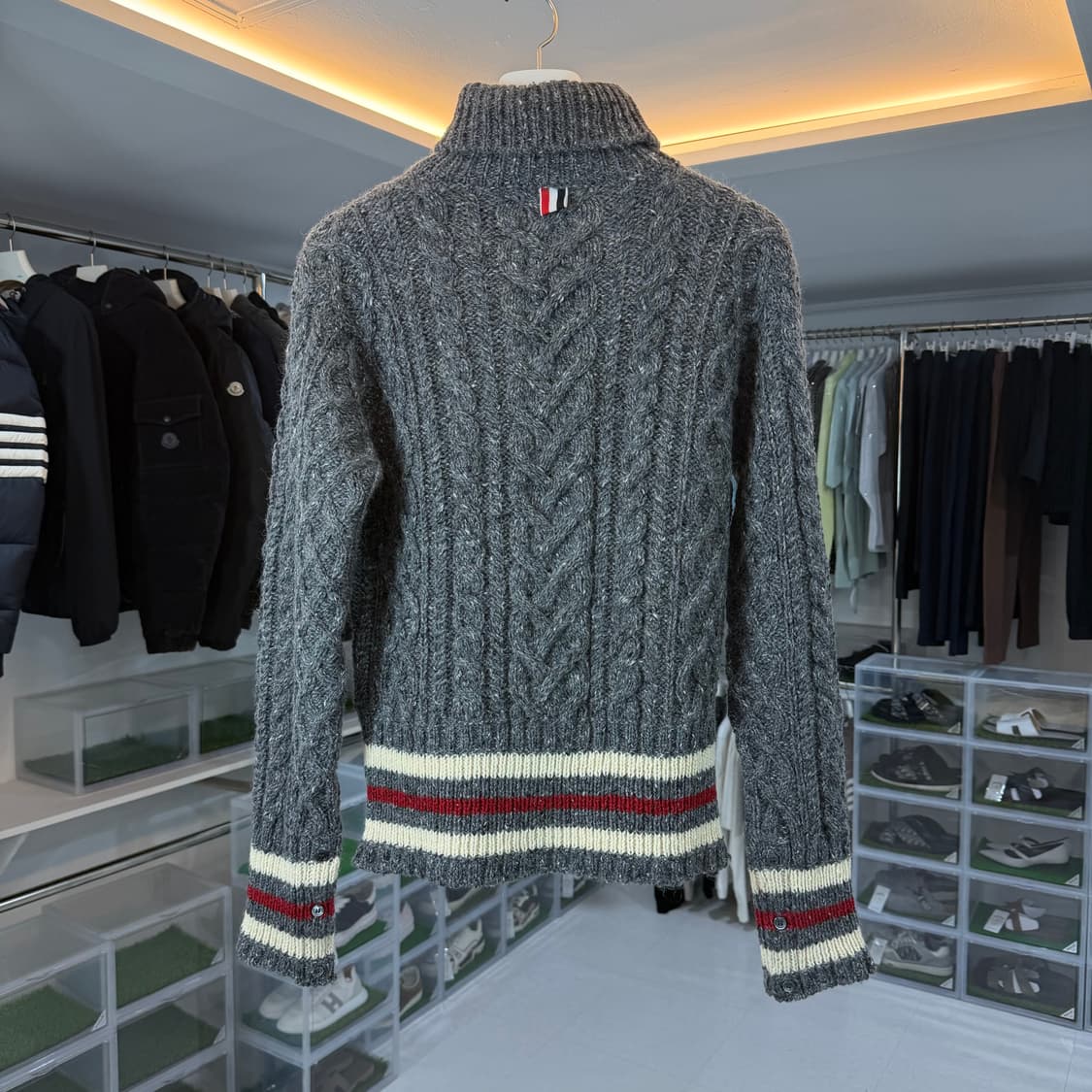 [리오브] 톰브라운 클래식 RWB 아란 케이블 트위드 모헤어 니트 상품이미지2