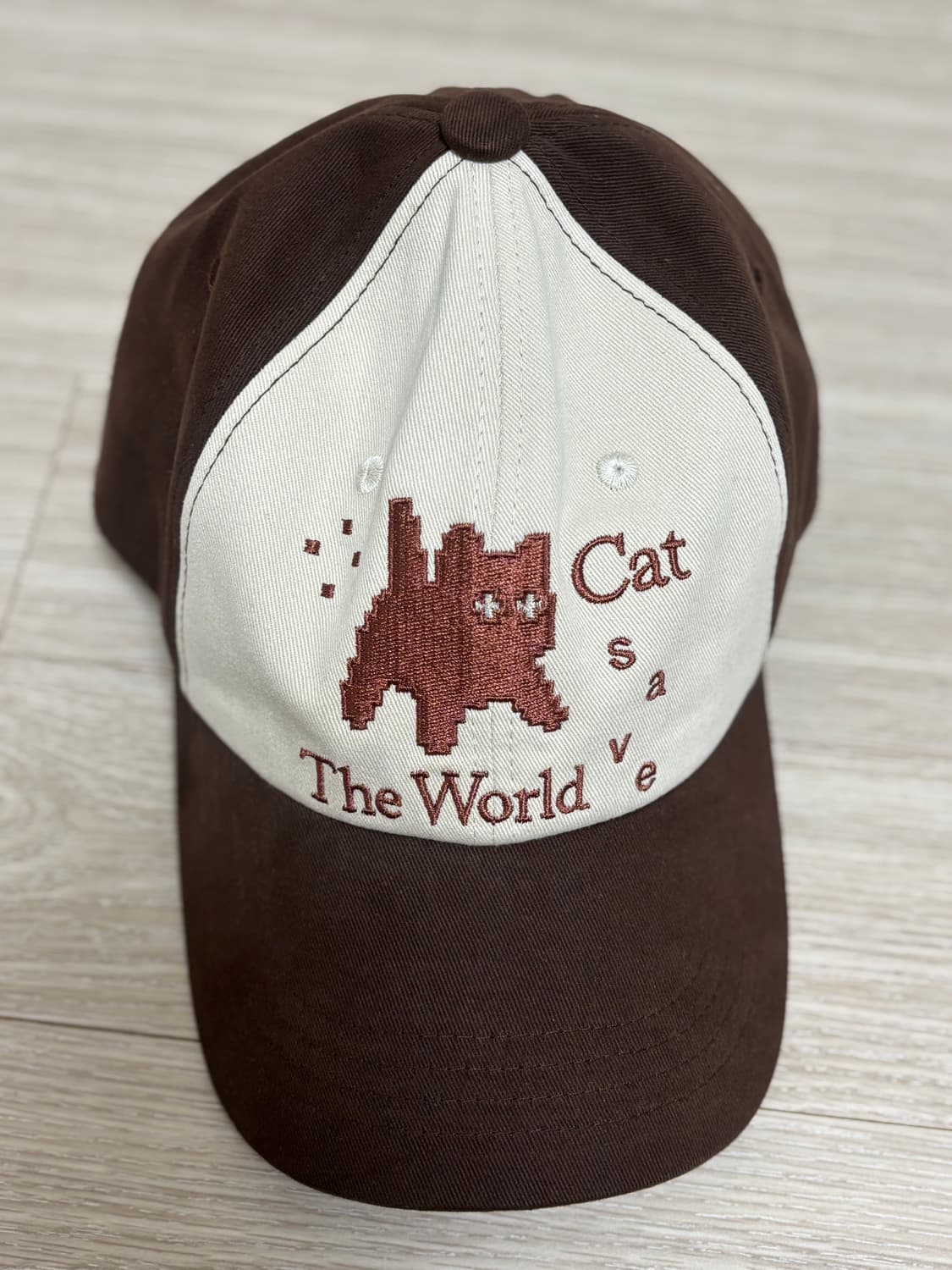 캣세이브더월드 픽셀 아트 볼캡 브라운  상품이미지1