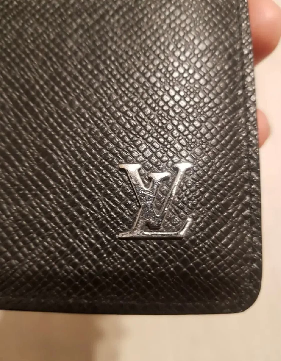 정품 루이비통 LV 타이가 브라짜 남성 장지갑 상품이미지2