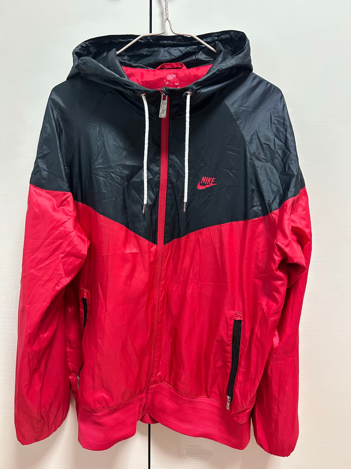 나이키 바람막이 자켓 블랙/레드 L 상품이미지1