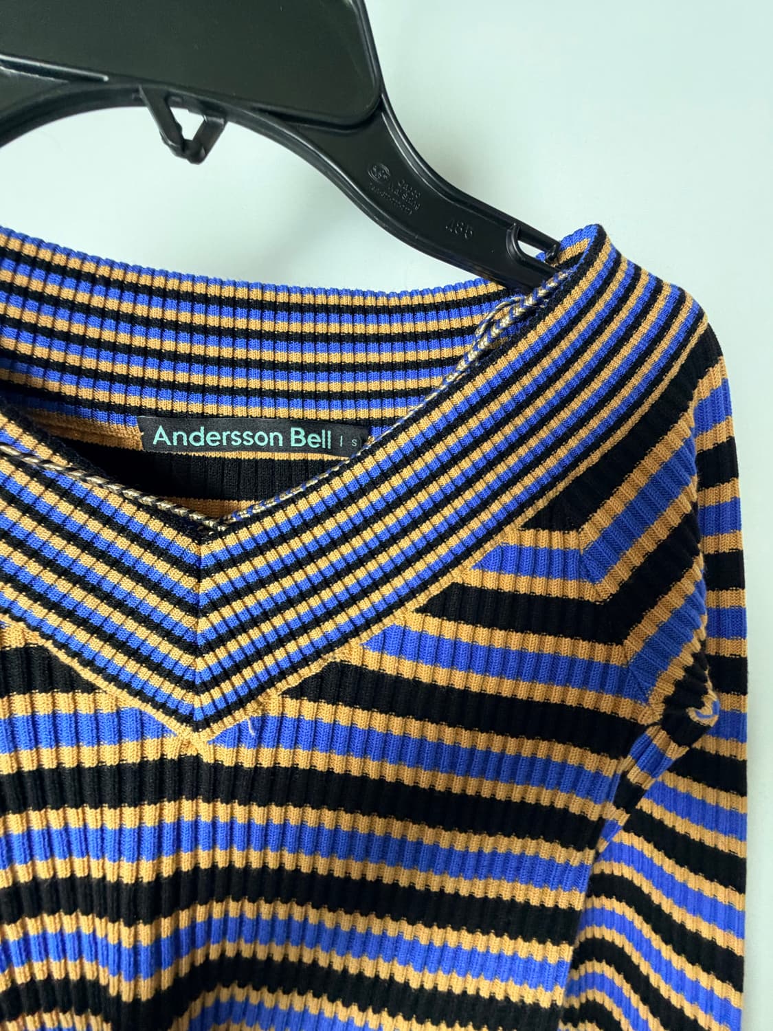 앤더슨벨 여성 크롭 니트티 상품이미지2