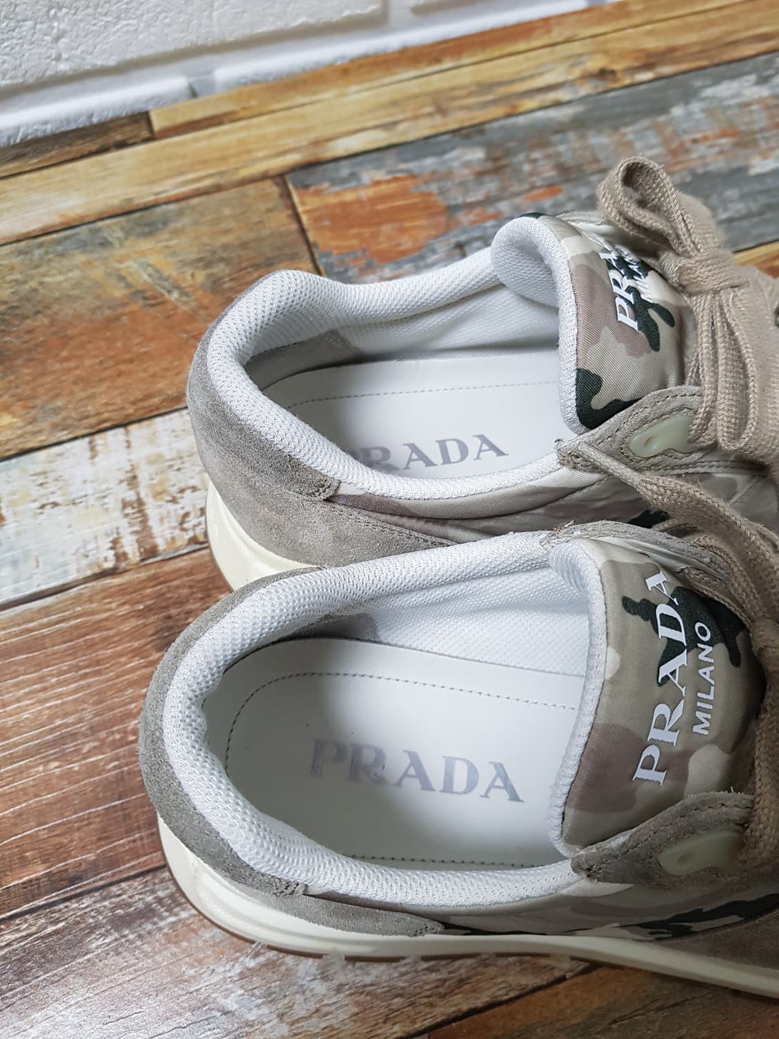 [7/260/정품] 프라다 카모 스웨이드 스니커즈 상품이미지4