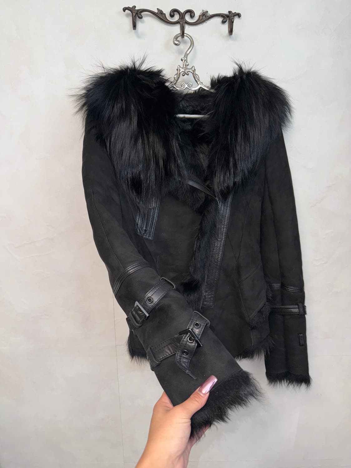 Black lamb skin buckled fur hood mustang 상품이미지2