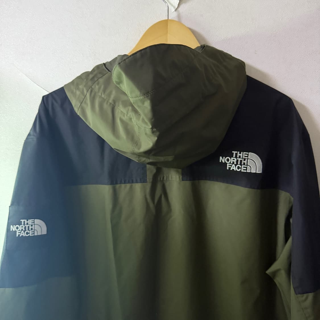 노스페이스 남성 로고 바람막이 점퍼 2XL (남성 110정도) 상품이미지4