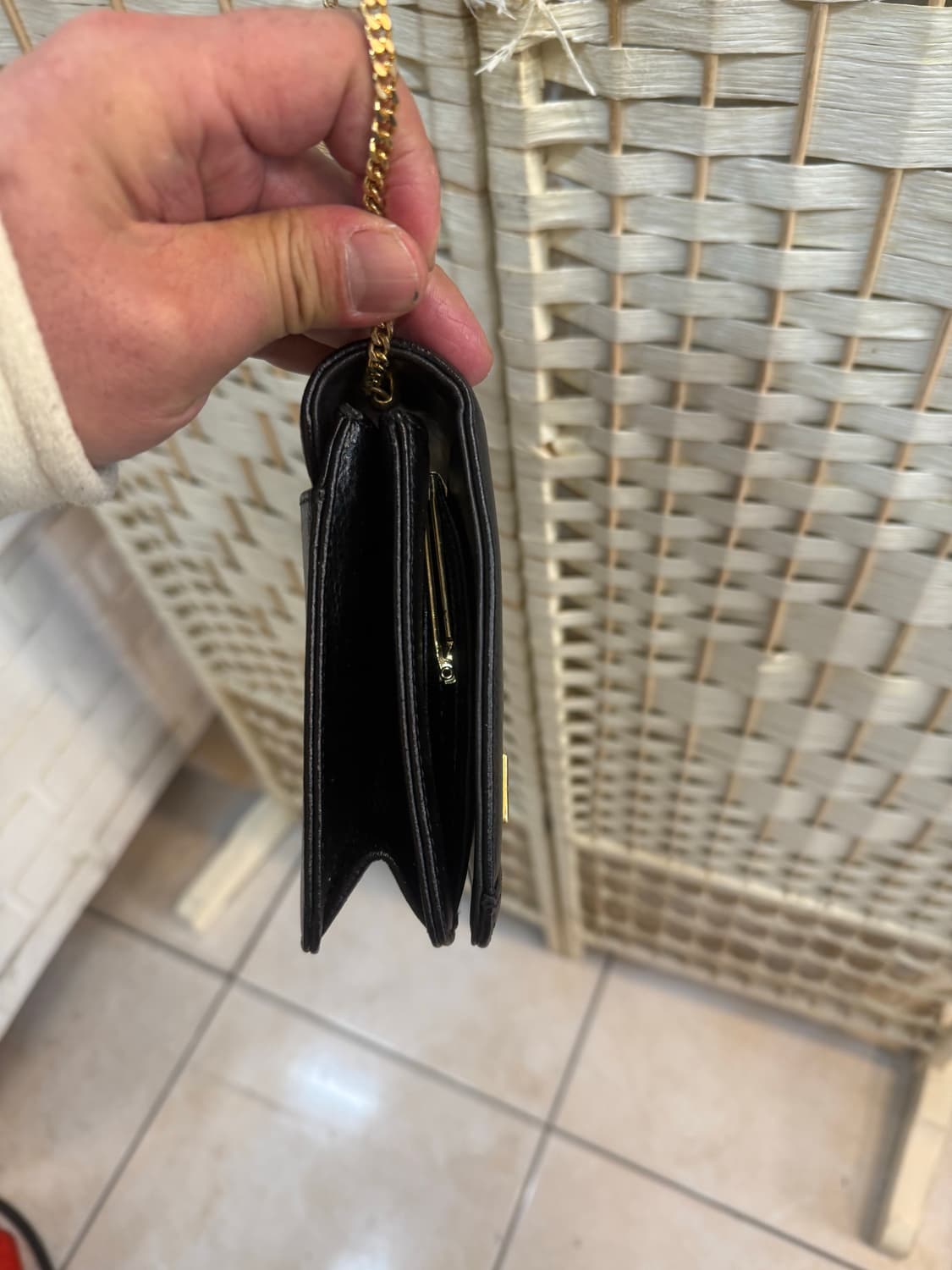 정품 지방시 빈티지 레더 체인 크로스백 팝니다 상품이미지5