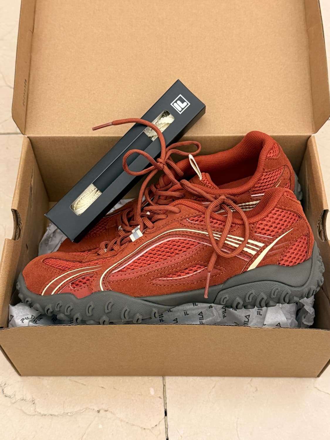 휠라 에샤페 LX 브라운오렌지 235  상품이미지1