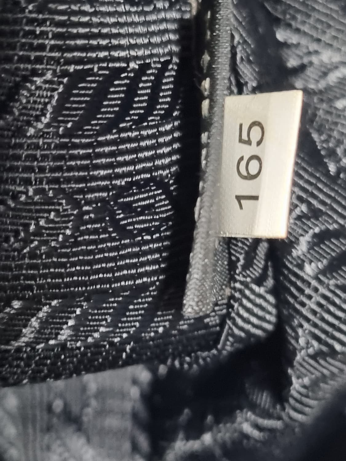 프라다 클레오 브러스드 가죽 숄더백  상품이미지3