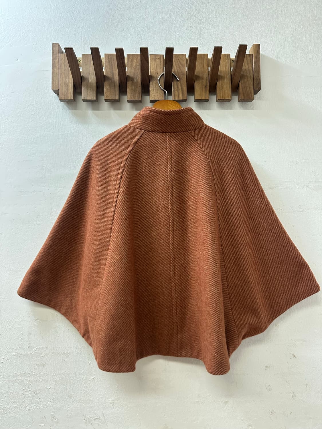 일본빈티지 KUMIKYOKU 울 혼방 헤링본 케이프 판초 코트 상품이미지4