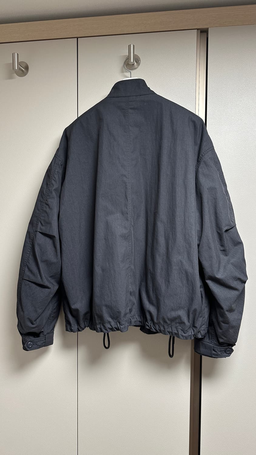 [M,105] his 헤지스 숏야상 차콜 상품이미지4