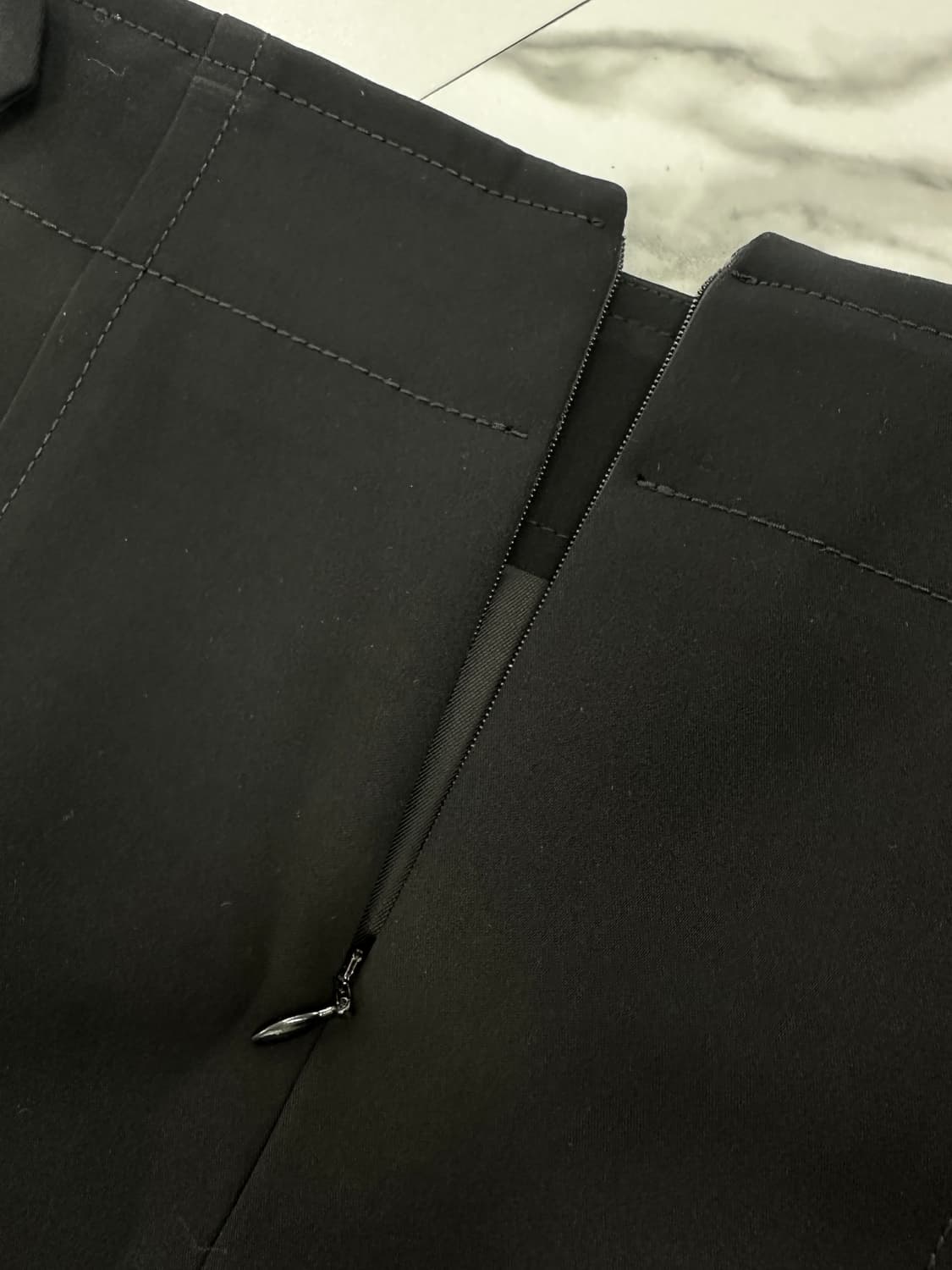 지방시 블랙 미디 스커트 상품이미지3