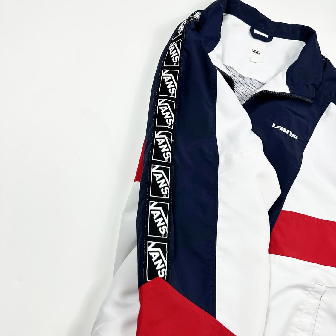 반스 올드스쿨 사이드라인 박시 바람막이 M 상품이미지5