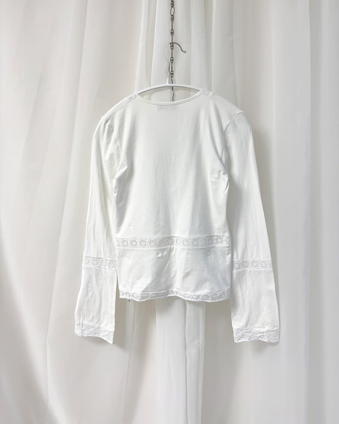 LALTRAMODA 레이스 트리밍 화이트 티셔츠 상품이미지2