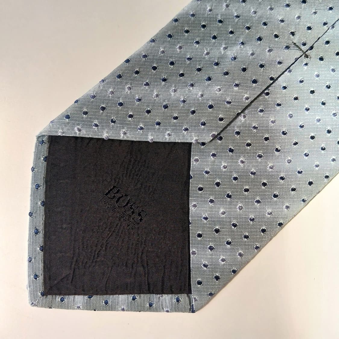 휴고보스 실크 라이트블루 도트 패턴 넥타이 9cm B등급 E761
 상품이미지6