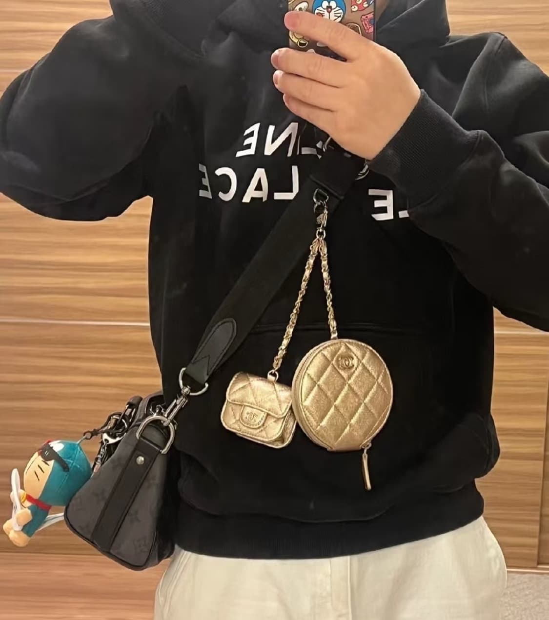 샤넬뷰티 금장 CC로고 에어팟 케이스 & 동전지갑 샤넬 참  상품이미지1