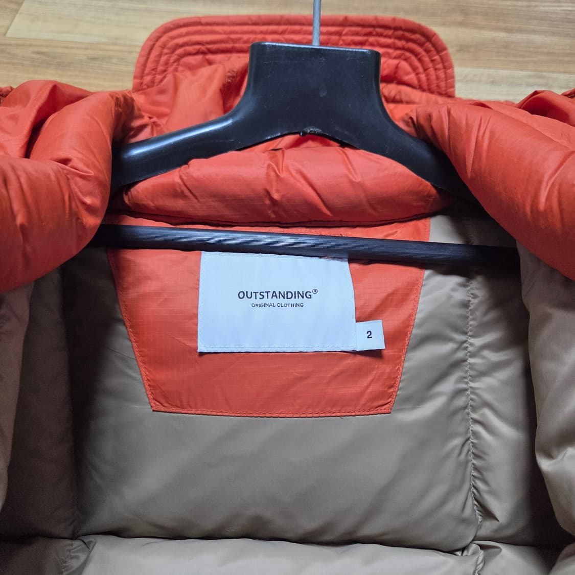 아웃스탠딩 카라코람 오렌지 패딩 2사이즈 상품이미지2