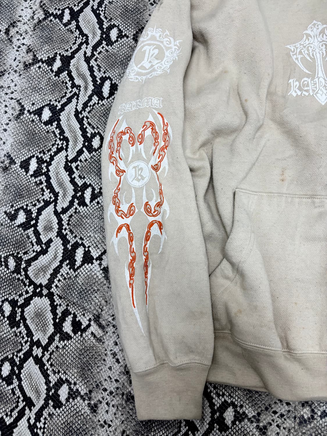 “Karma” Tribal&Cross Print Beige Hoo 상품이미지4