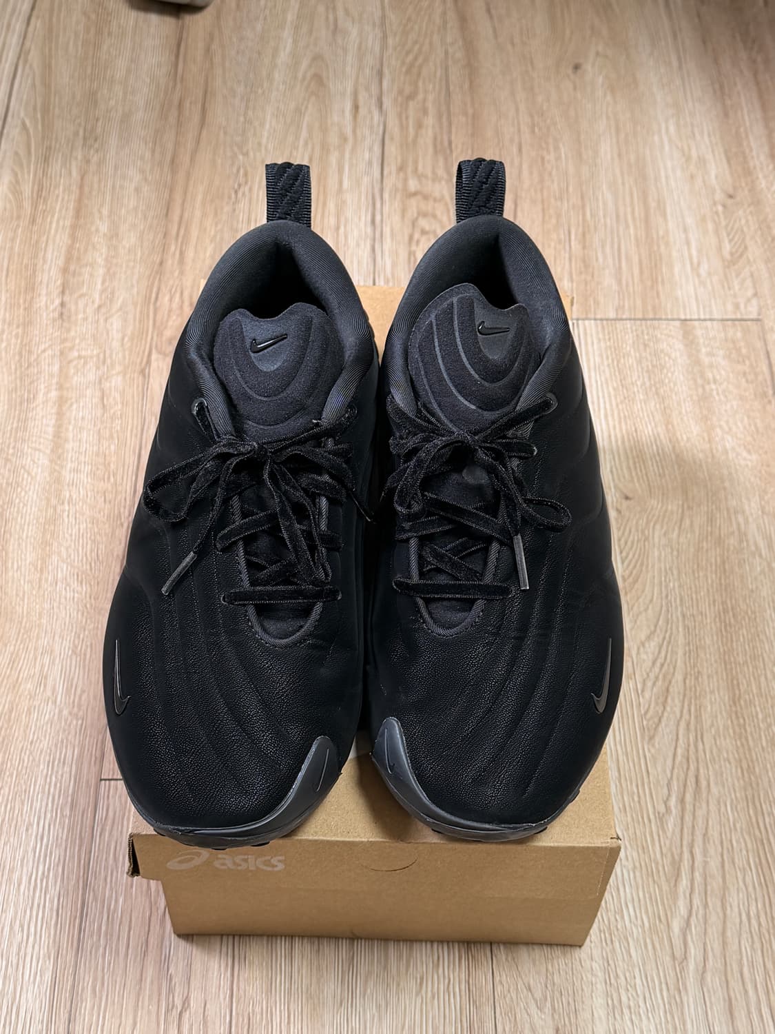 나이키 w astra ultra 245 아스트라 울트라 블랙 (중고) 상품이미지2