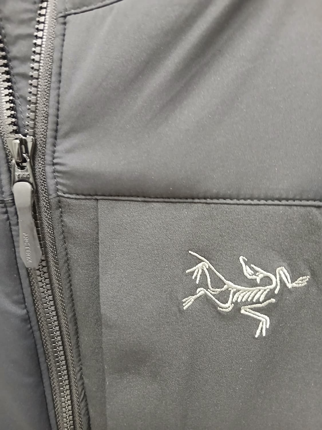 새상품 급 아크테릭스 프로톤 후디 캐럽 105(XL) 상품이미지2