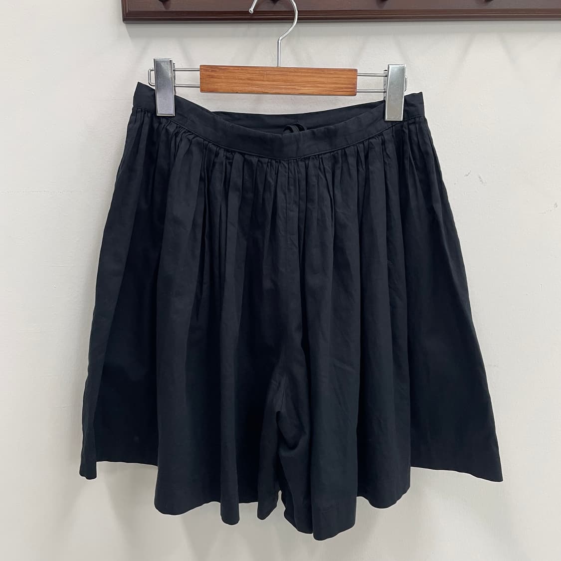 비비안 웨스트우드 Pleated Shorts 셔링 큐롯 팬츠 상품이미지4