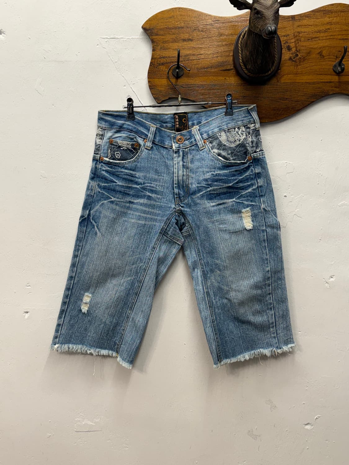 流儀独特 Dragon Embroidered Denim Shorts 상품이미지5