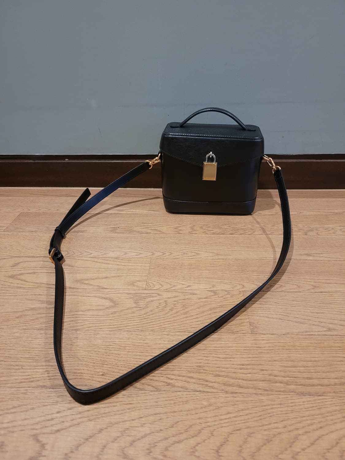 쿠론글린다 코스메틱 토트 크로스백 상품이미지2