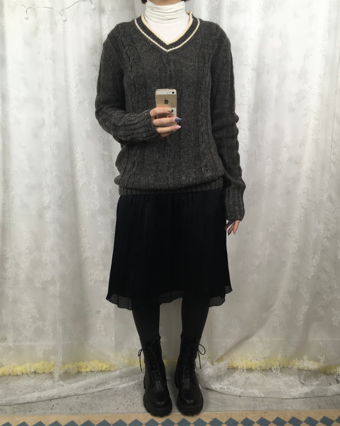 Soft Cable V-Neck Knit Top 상품이미지9
