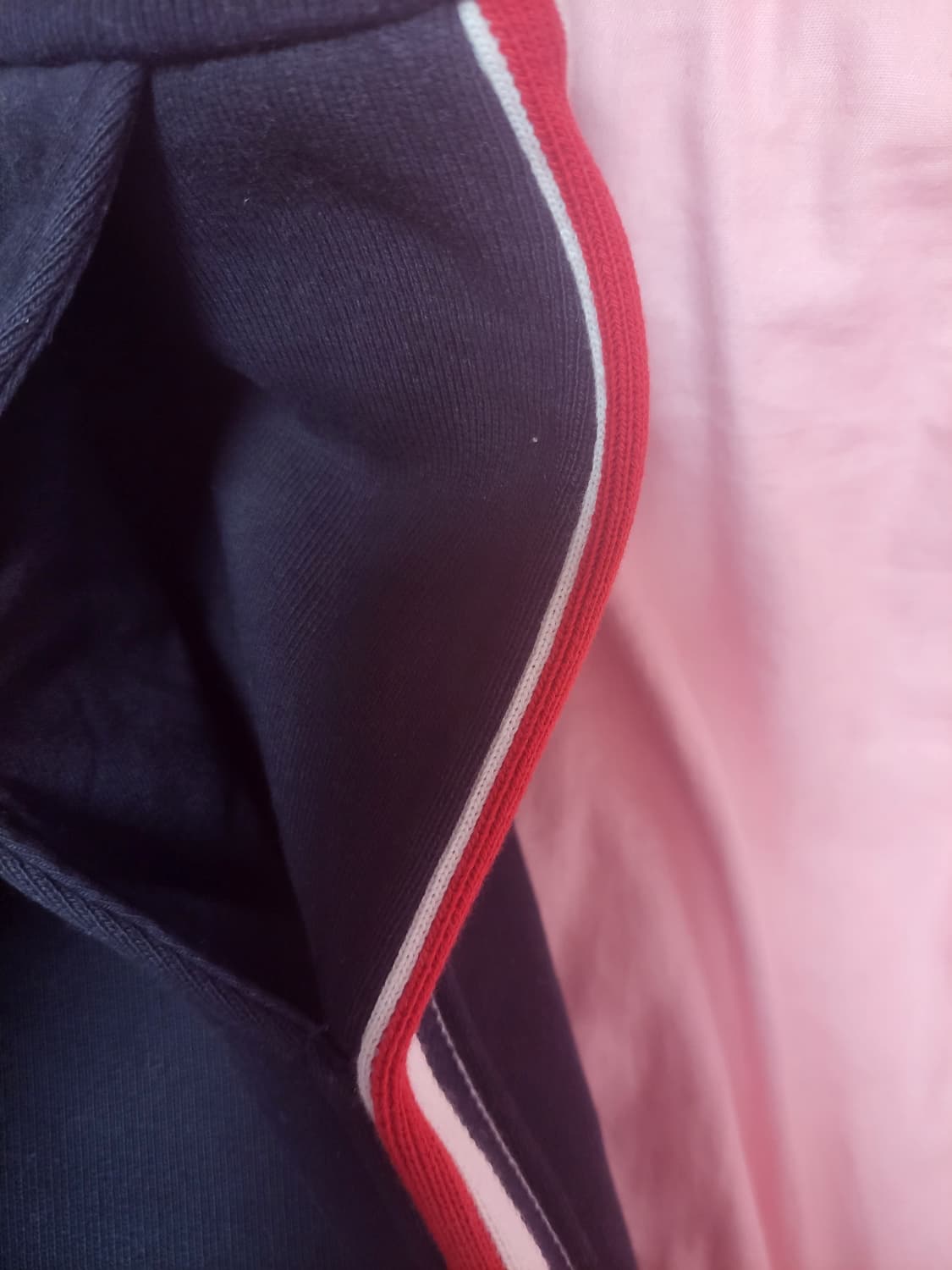 정품)급처상태좋음!톰브라운 남녀공용 스트라이프루트백 바지 스웨트 조거팬츠 상품이미지5