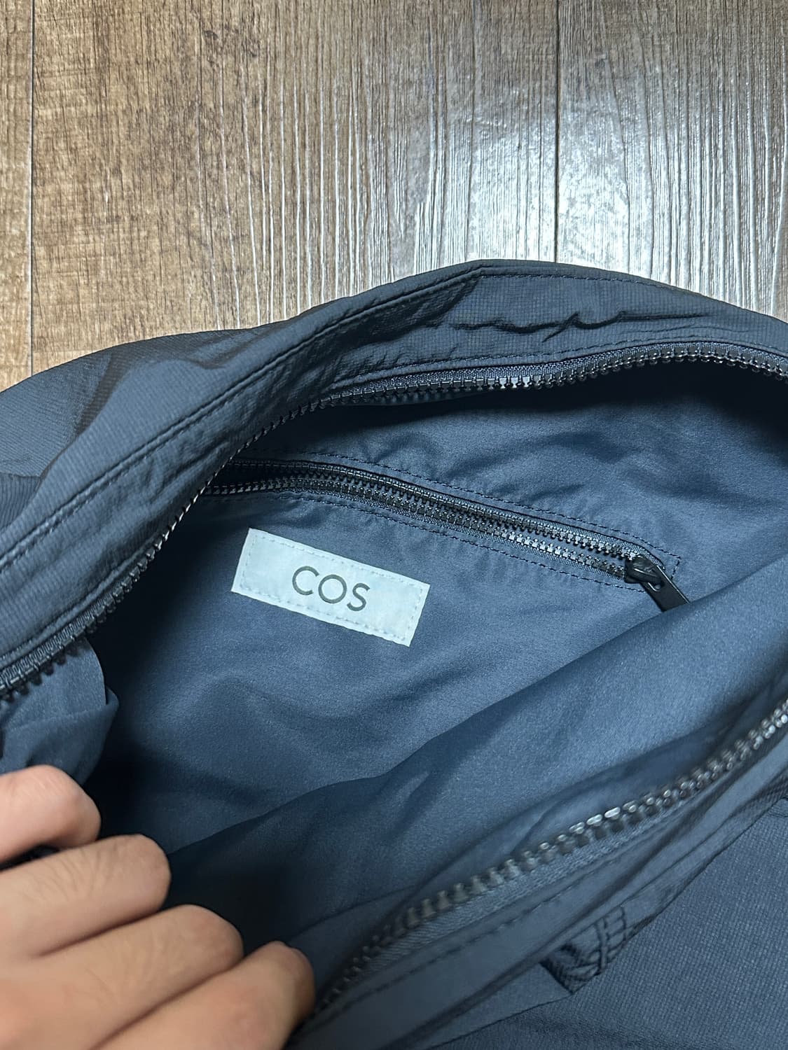 코스 소프트 나일론 메신저백 상품이미지4