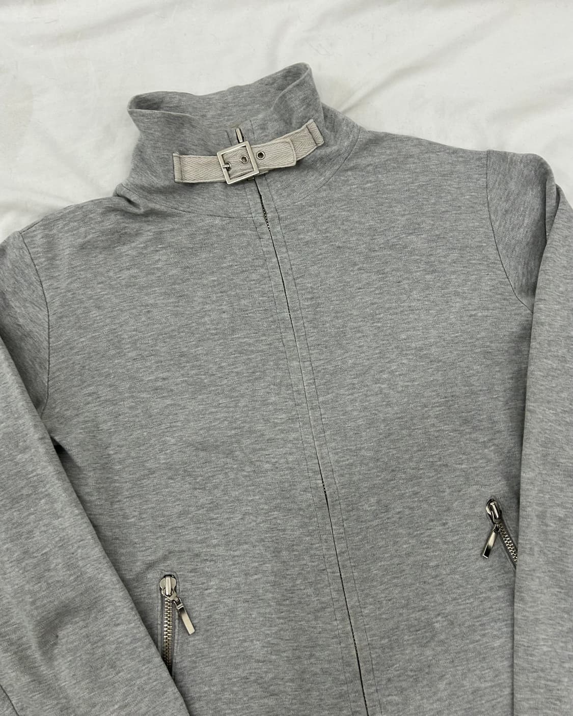 그레이 버클 디테일 와투케 집업 상품이미지5