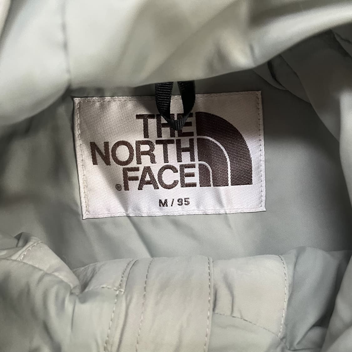 노스페이스 화이트라벨 맨톤 바람막이 자켓 카키 상품이미지4