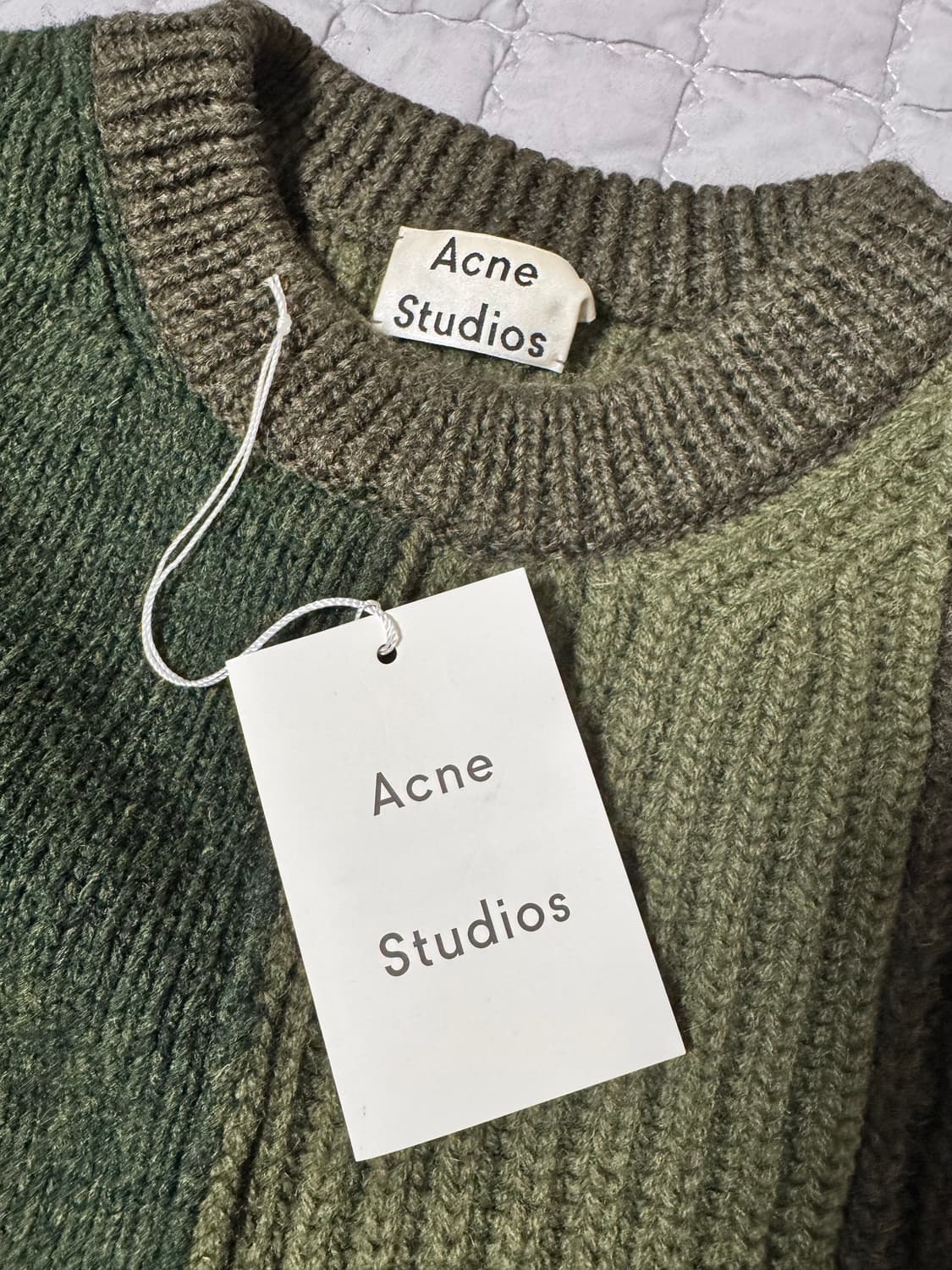 아크네 스튜디오 패치워크 풀오버 니트 상품이미지3