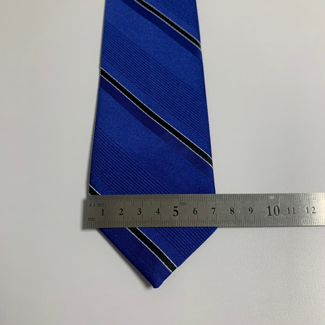 입생로랑(YSL) 폴리 내로우 슬림넥타이 명품 A+등급 7cm 상품이미지10