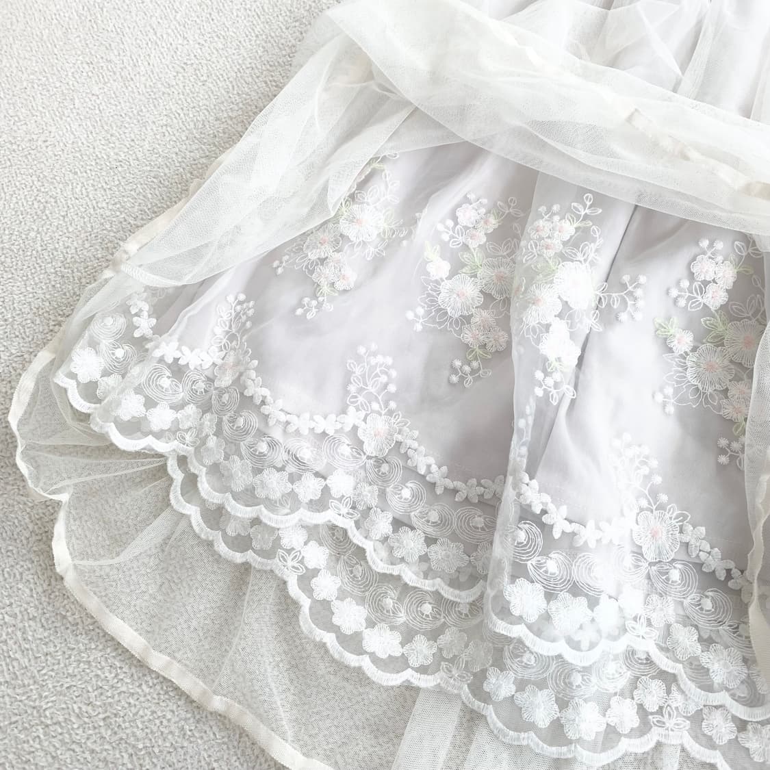 엑시즈팜 ♥ 화이트페어리 꽃 자수 스커트 상품이미지1