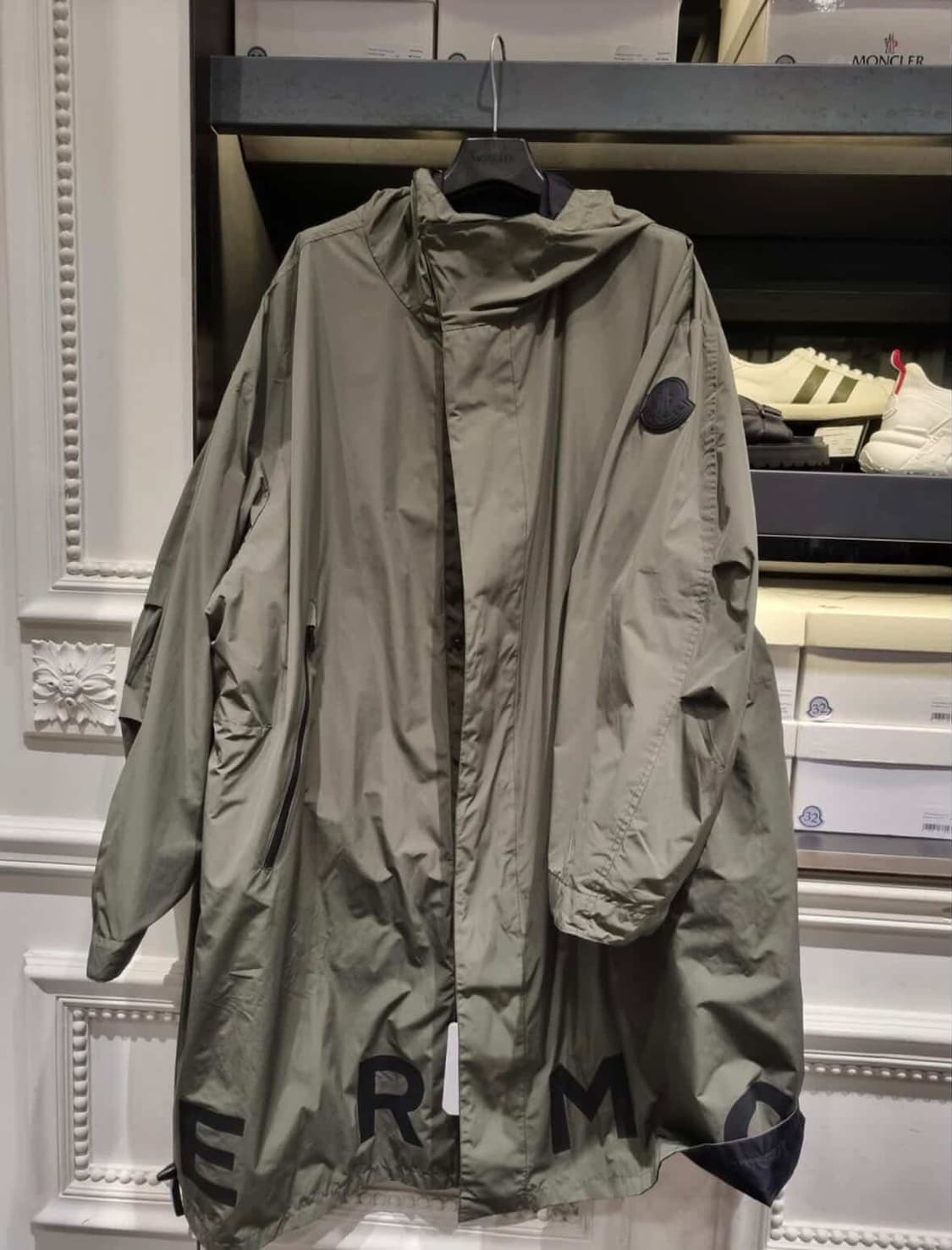 몽끌레어 바람막이 상품이미지1