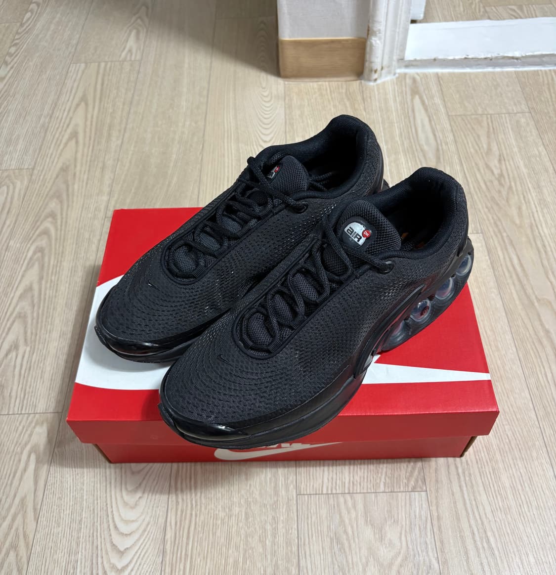 나이키 에어맥스 DN (275)(실착3회 새 상품 급) 상품이미지1