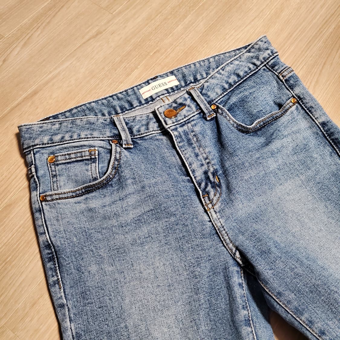 게스 여성 데님 슬림 부츠컷 상품이미지2